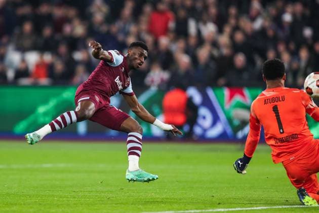 West Ham United FC v SC Freiburg West Ham United s Mohammed Kudus scores their side s first goal of the game during the West Ham United FC v SC Freiburg UEFA Europa League Group A match at London Stadium, London, England, United Kingdom on 14 December 2023 Editorial Use Only Copyright: xIMAGO EveryxSecondxMediax ESM-0874-0023