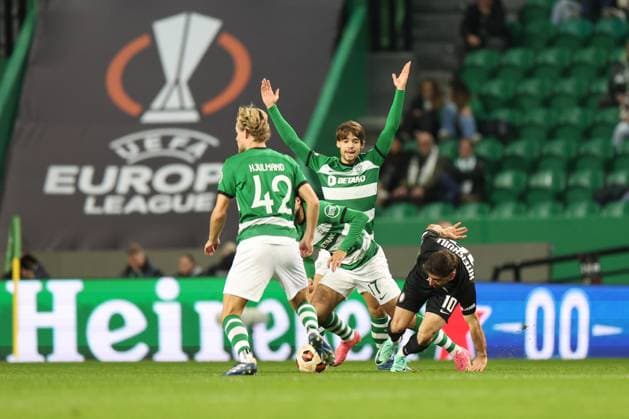 SOCCER - UEFA EL, Sporting vs Sturm LISBON,PORTUGAL,14.DEC.23 - SOCCER - UEFA Europa League, group stage, Sporting CP vs SK Sturm Graz. Image shows Morten Hjulmand, Daniel Braganca, Trincao (Sporting Lissabon) and Otar Kiteishvili (Sturm).  GEPAxpictures xChrisxBauer