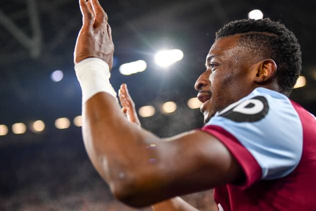 Mohammed Kudus of West Ham United celebrates scoring the opening goal during the UEFA Europa League match between West Ham United and SC Freiburg at the London Stadium, Queen Elizabeth Olympic Park , London, England on 14 December 2023. Copyright: xPhilxHutchinsonx 39240011