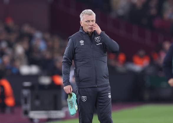 London, England, 14th December 2023. David Moyes manager of West Ham United waits with the boots of Mohammed Kudus of West Ham United during the UEFA Europa League match at the London Stadium, London. Picture credit should read: David Klein Sportimage EDITORIAL USE ONLY. No use with unauthorised audio, video, data, fixture lists, club league logos or live services. Online in-match use limited to 120 images, no video emulation. No use in betting, games or single club league player publications. SPI-2801-0020
