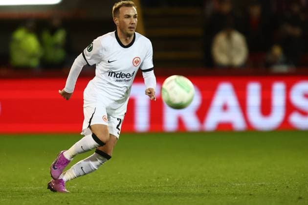 Aberdeen v Eintracht Frankfurt Europa Conference League 14-12-2023. Mario Gotze (27) of Eintracht Frankfurt during the Europa Conference League match between Aberdeen and Eintracht Frankfurt at Pittodrie Stadium, Aberdeen, Scotland on 14 December 2023. Aberdeen Pittodrie Stadium Aberdeenshire Scotland Editorial use only , Copyright: xStephenxDobsonx PSI-18642-0075