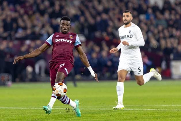 Football - 2023 2023 UEFA Europa League - Group A - Match Day Six Six - West Ham United vs SC Freiburg - London Stadium - Thursday 14th December 2023. Mohammed Kudus (West Ham United) brings the ball under control shortly before scoring the opening goal at The London Stadium COLORSPORT DANIEL BEARHAM  csp_whu_fre_db_14122023_