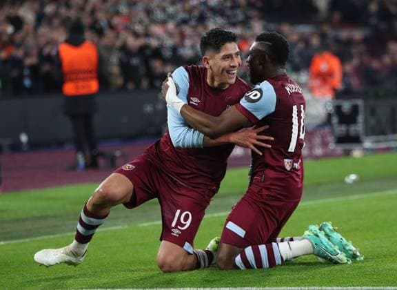 Edson Alvarez of West Ham United celebrates scoring their sides second goal with team-mate Mohammed Kudus West Ham United v Freiburg, UEFA Europa League, Group A, Football, London Arena, London, UK - 14 Dec 2023 EDITORIAL USE ONLY No use with unauthorised audio, video, data, fixture lists, club league logos or live services. Online in-match use limited to 120 images, no video emulation. No use in betting, games or single club league player publications. Copyright: xMichaelxZemanek Shutterstockx 14254605l