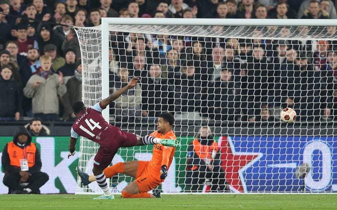 . - West Ham United v Club Freiburg, UEFA Europa League - Group A, The London Stadium, London, UK. - 14th December 2023. GOAL 1-0, Mohammed Kudus of West Ham United scores. - West Ham United v Sport-Club Freiburg, UEFA Europa League - Group A, The London Stadium, London, UK. - 14th December 2023. London London Stadium UK Copyright: xDanxWeirx CP_West_Ham_United_Freiburg_14