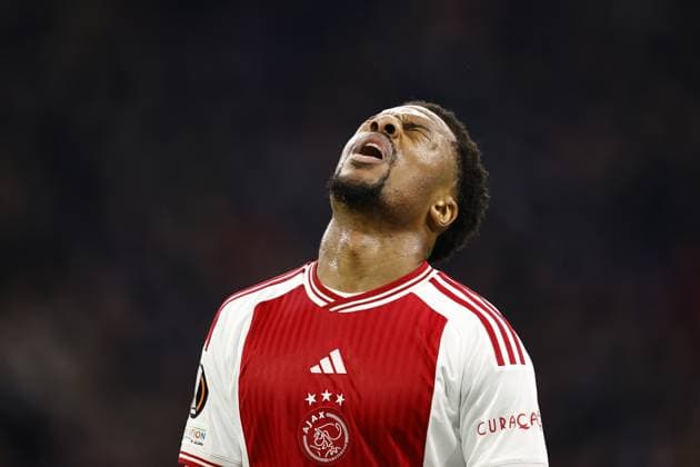 AMSTERDAM - Chuba Akpom of Ajax is disappointed during the UEFA Europa League Group B match between Ajax Amsterdam and AEK Athene FC at the Johan Cruyff ArenA on December 14, 2023 in Amsterdam, Netherlands. ANP MAURICE VAN STEEN UEFA Europa League 2023 24 2023 2024 xVIxANPxSportx xxANPxIVx 486305111 originalFilename: 486305111.jpg