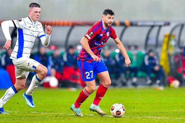 SOSNOWIEC, POLAND - DECEMBER 14: Bartosz Nowak (27) of Rakow Czestochowa during UEFA Europa League Matchday 6 group stage match between Rakow Czestochowa and Atalanta BC at Zaglebiowski Park Sportowy on December 14, 2023 in Sosnowiec, Rakow Czestochowa v Atalanta BC Copyright: xMateuszxSobczakx