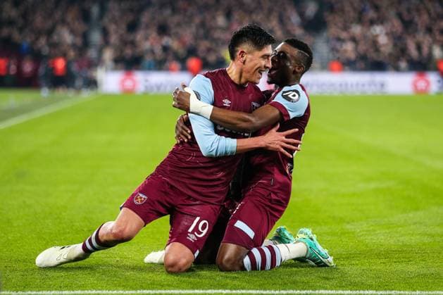 West Ham United FC v SC Freiburg West Ham United s Edson Alvarez (left) celebrates scoring their side s second goal of the game during the West Ham United FC v SC Freiburg UEFA Europa League Group A match at London Stadium, London, England, United Kingdom on 14 December 2023 Editorial Use Only Copyright: xIMAGO EveryxSecondxMediax ESM-0874-0042