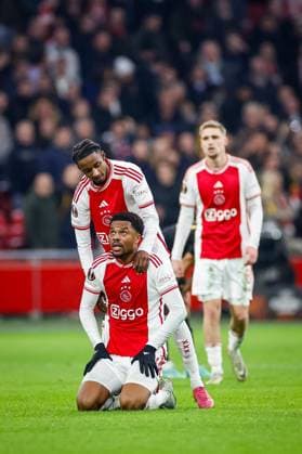 Sport Bilder des Tages AMSTERDAM, 14-12-2023 , JohanCruyff Arena, Europa League Football season 2023 2024. Ajax player Tristian Gooijer , Ajax player Chuba Akpom and Ajax player Kenneth Taylor celebrate the win during the match Ajax - AEK Athens. Ajax - AEK Athens  x23521783x Copyright: