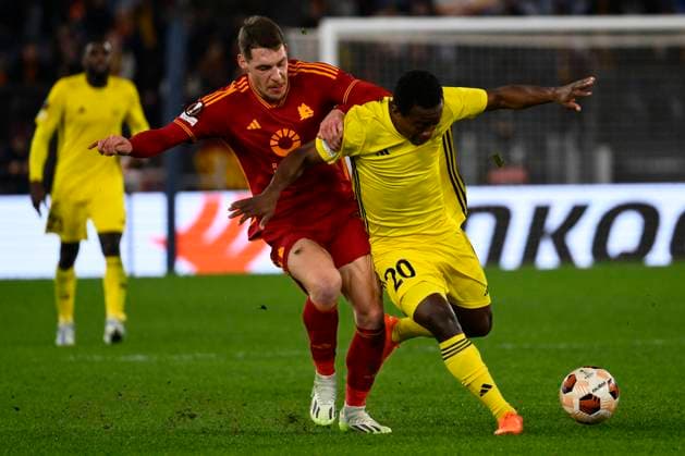 AS Roma v FC Sheriff Tiraspol: Group G - UEFA Europa League 2023 24 Andrea Belotti from A.S. Roma is competing against Cedric Badolo from F.C. Sheriff Tiraspol during the UEFA Europa League Matchday 6, Group G, at the Olympic Stadium in Rome, Italy, on December 14, 2023. Rome Italy Italy  Copyright: xDomenicoxCippitellix originalFilename:cippitelli-asromavs231214_nprFB.jpg