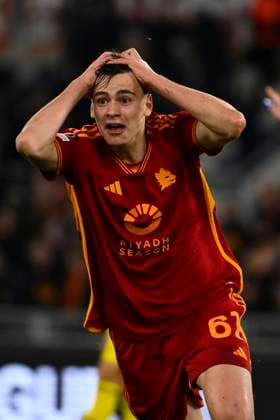 AS Roma v FC Sheriff Tiraspol: Group G - UEFA Europa League 2023 24 Nicolo Pisilli of A.S. Roma is celebrating after scoring to make it 3-0 during the UEFA Europa League Matchday 6, Group G, between A.S. Roma and F.C. Sheriff Tiraspol at the Olympic Stadium in Rome, Italy, on December 14, 2023. Rome Italy Italy  Copyright: xDomenicoxCippitellix originalFilename:cippitelli-asromavs231214_npVnS.jpg