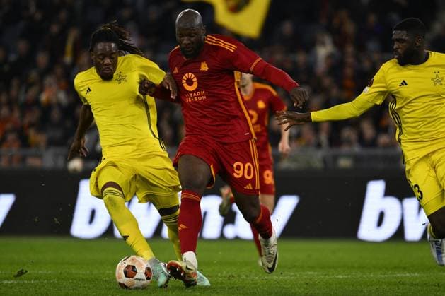 Football Europa League match - AS Roma vs FC Sheriff Tiraspol Munashe Garananga of F.C. Sheriff Tiraspol and Romelu Lukaku of A.S. Roma during the UEFA Europa League Matchday 6, Group G, between A.S. Roma - F.C. Sheriff Tiraspol on 14 December 2023 at the Olympic Stadium in Rome, Italy. Rome Italy  Copyright: xIPAxSport ABACAx