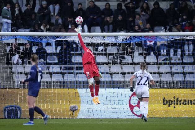 Chiamaka Nnadozie (16) (Paris FC) Football Feminin : Paris FC -Real Madrid GlennGervot Panoramic 