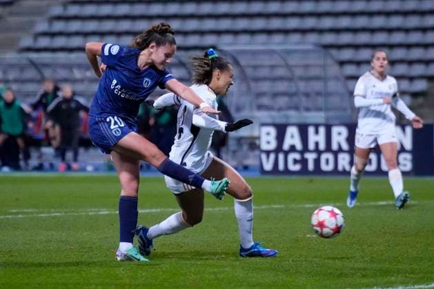 Louna Ribadeira (20) (Paris FC) - Kathellen Sousa (14) (RMA) Football Feminin : Paris FC -Real Madrid GlennGervot Panoramic 