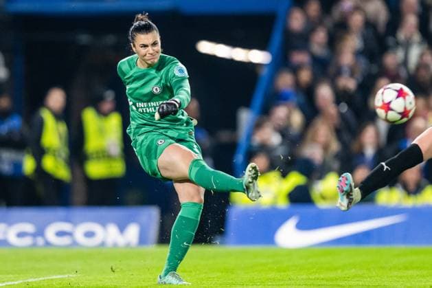 231214 Goalkeeper Zecira Musovic of Chelsea during the UEFA Women s Champions League football match between Chelsea and Häcken on December 14, 2023 in London Photo Mathias Bergeld BILDBYRAN kod MB MB0807 fotboll soccer fotball champions league chelsea häcken dam bbeng  Copyright: MATHIASxBERGELD BB231214MB128