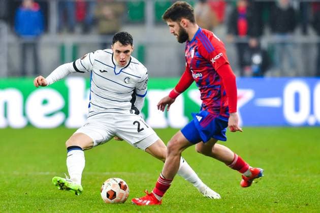 SOSNOWIEC, POLAND - DECEMBER 14: Nadir Zortea (21) of Atalanta BC during UEFA Europa League Matchday 6 group stage match between Rakow Czestochowa and Atalanta BC at Zaglebiowski Park Sportowy on December 14, 2023 in Sosnowiec, Rakow Czestochowa v Atalanta BC Copyright: xMateuszxSobczakx