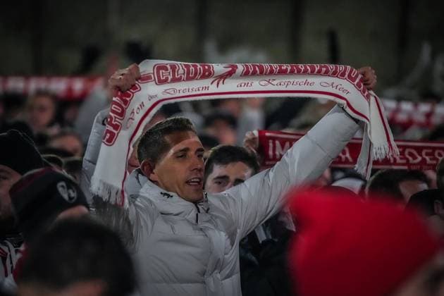 West Ham United SC Freiburg Football UEFA Europa League 2023 2024, Matchday 6, West Ham United SC Freiburg, London Stadium Freiburgs football god and long-time striker Nils Petersen walked to the stadium with the Freiburg fans, holding up the Freiburg fan scarf