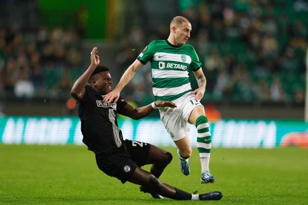 (L-R) Seedy Jatta (Graz), Nuno Santos (SportingCP), DECEMBER 14, 2023 - Football Soccer : UEFA Europa League group D matchday6 between Sporting Clube de Portugal 3-0 SK Sturm Graz at the Estadio Jose Alvalade in Lisbon, Portugal. Noxthirdxpartyxsales  (238486013)