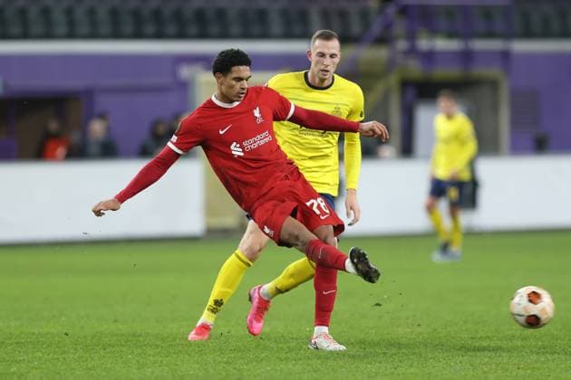 231214 Royale Union Saint-Gilloise vs Liverpool FC Jarell Quansah of Liverpool battles for the ball with Gustaf Nilsson of Union during a football game between Royale Union Saint-Gilloise and Liverpool FC on day 6 in Group E of the UEFA Europa League season 2023-2024 competition on December 14, 2023 in Brussels, Belgium. (Photo by Frank Abbeloos Isosport) BRUSSELS BELGIUM  Copyright: xx 424903