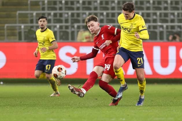 231214 Royale Union Saint-Gilloise vs Liverpool FC Conor Bradley of Liverpool battles for the ball with Alessio Castro-Montes of Union during a football game between Royale Union Saint-Gilloise and Liverpool FC on day 6 in Group E of the UEFA Europa League season 2023-2024 competition on December 14, 2023 in Brussels, Belgium. (Photo by Frank Abbeloos Isosport) BRUSSELS BELGIUM  Copyright: xx 424933