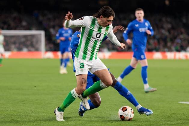 December 14, 2023, Seville, Spain: SEVILLE, SPAIN - DECEMBER 14: Hector Bellerin of Real Betis battle for the ball during the UEFA Europe League - Group C match between Real Betis and Rangers FC at Benito Villamarin on December 14, 2023 in Seville, Spain. Seville Spain - ZUMAd159 0374735665st Copyright: xJosexLuisxContrerasx