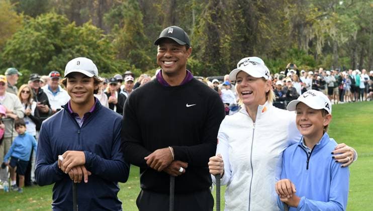 December 15, 2023, Orlando, Florida, United States: Tiger Woods and his son, Charlie Woods (left), pose with Annika Sorenstam and her son, Will McGee (right) before the start of the Pro-Am at the PNC Championship golf tournament at the Ritz-Carlton Golf Club. Orlando United States - ZUMAs197 20231215_aab_s197_056 Copyright: xPaulxHennessyx