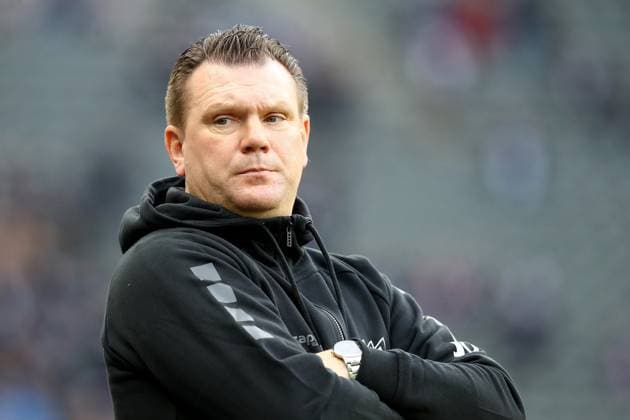 16 12 2023, xtgx, Soccer 2 Bundesliga, Hertha BSC Berlin VfL Osnabrück emspor, v l Coach Coach Uwe Koschinat VfL Osnabrueck Osnabrück DFL DFB REGULATIONS PROHIBIT ANY USE OF PHOTOGRAPHS as IMAGE SEQUENCES and or QUASI VIDEO Berlin