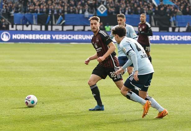 16 12 2023 Soccer Season 2023 2024 2 Soccer Bundesliga 17 Matchday 1 FC Nürnberg FCN Club Hamburger SV HSV Sportfoto Zink DaMa xdaxmax DFL regulations prohibit any use of photographs as image sequences and or quasi video only for editorial use Lukas Schleimer 36, 1 FC Nürnberg FCN Nicolas Oliveira 47, Hamburger SV HSV
