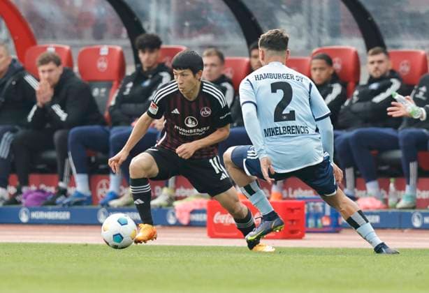 16 12 2023 Soccer season 2023 2024 2 Soccer Bundesliga 17 Matchday 1 FC Nürnberg FCN Club Hamburger SV HSV Sportfoto Zink DaMa xdaxmax DFL regulations prohibit any use of photographs as image sequences and or quasi video only for editorial use Kanji Okunuki 11, 1 FC Nürnberg FCN William Mikelbrencis 2, Hamburger SV HSV