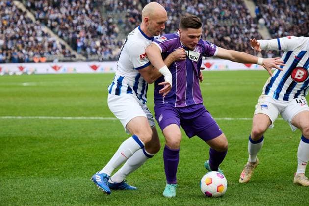 Toni Leistner Hertha BSC, 37 GER, Hertha BSC vs Vfl Osnabrueck, Soccer Men, 2 Bundesliga, Season 2023 2024, 17 Matchday, 16 12 2023 DFL REGULATIONS PROHIBIT ANY USE OF PHOTOGRAPHS AS IMAGE SEQUENCES AND OR QUASI VIDEO GER, Hertha BSC vs Vfl Osnabrueck, Soccer Men, 2 Bundesliga, Season 2023 2024, 17 Matchday, 16 12 2023 Berlin Copyright: xEibner-Pressefotox xClaudiusxRauchx EP_CRH