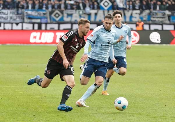 16 12 2023 Soccer season 2023 2024 2 Soccer Bundesliga 17 Matchday 1 FC Nürnberg FCN Club Hamburger SV HSV Sportfoto Zink DaMa xdaxmax DFL regulations prohibit any use of photographs as image sequences and or quasi video only for editorial use Lukas Schleimer 36, 1 FC Nürnberg FCN in attack