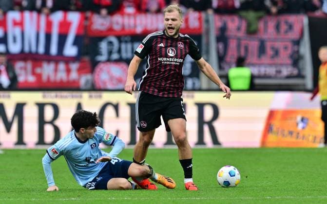 16 12 2023 Soccer season 2023 2024 2 Soccer Bundesliga 17 Matchday 1 FC Nürnberg FCN Club Hamburger SV HSV Sportfoto Zink xwoxzix DFL regulations prohibit any use of photographs as image sequences and or quasi video only for editorial use Nicolas Oliveira 47, Hamburger SV HSV Johannes Geis 5, 1 FC Nürnberg FCN