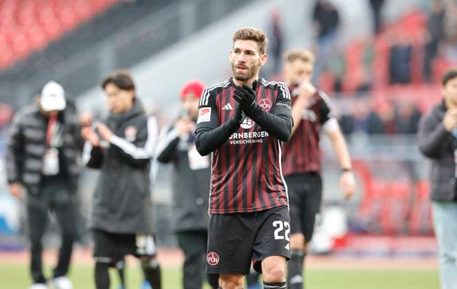 16 12 2023 Soccer season 2023 2024 2 Soccer Bundesliga 17 Matchday 1 FC Nürnberg FCN Club Hamburger SV HSV Sportfoto Zink DaMa xdaxmax DFL regulations prohibit any use of photographs as image sequences and or quasi video only for editorial use Enrico Valentini 22, 1 FC Nürnberg FCN and team Team disappointed Disappointment disappointed Disappointment after the end of the match