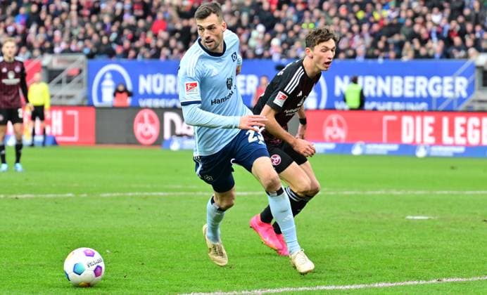 16 12 2023 Soccer season 2023 2024 2 Soccer Bundesliga 17 Matchday 1 FC Nürnberg FCN Club Hamburger SV HSV Sportfoto Zink xwoxzix DFL regulations prohibit any use of photographs as image sequences and or quasi video only for editorial use Jonas Meffert 23, Hamburger SV HSV Benjamin Goller 14, 1 FC Nürnberg FCN