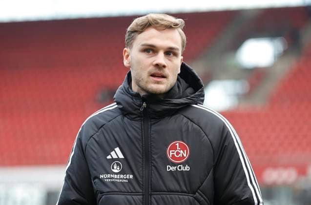 16 12 2023 Soccer season 2023 2024 2 Soccer Bundesliga 17 Matchday 1 FC Nürnberg FCN Club Hamburger SV HSV Sportfoto Zink DaMa xdaxmax DFL regulations prohibit any use of photographs as image sequences and or quasi video only for editorial use Tim Handwerker 29, 1 FC Nürnberg FCN bei Platzbesichtigung