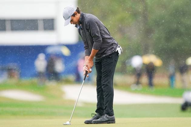 December 16, 2023, Orlando, Florida, USA: Charlie Woods putts the 18th green during the 2023 PNC Championship Round 1 at Ritz-Carlton Golf Club. Orlando USA - ZUMAw109 20231216_fap_w109_043 Copyright: xDebbyxWongx
