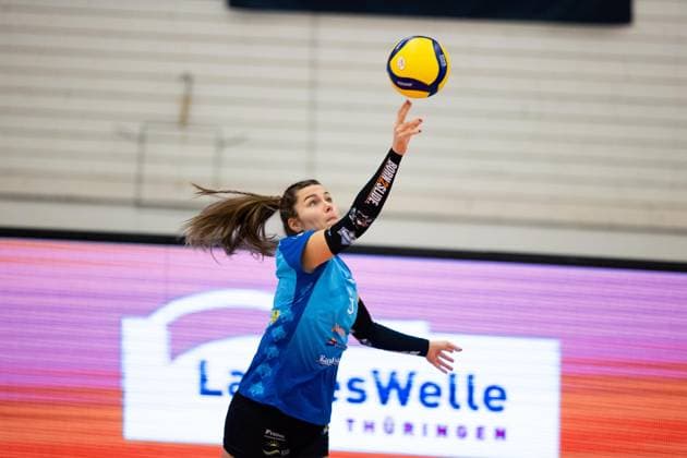 2 Bundesliga Women Pro Schwarz Weiss Erfurt vs SSC Freisen Erfurt 16 12 2023 Kim Marie Hartmann 3 SSC Freisen 2 Bundesliga Women Pro Schwarz Weiss Erfurt vs SSC Freisen Riethsporthalle Erfurt 16 12 2023 Copyright: xBEAUTIFULxSPORTS Duehringx