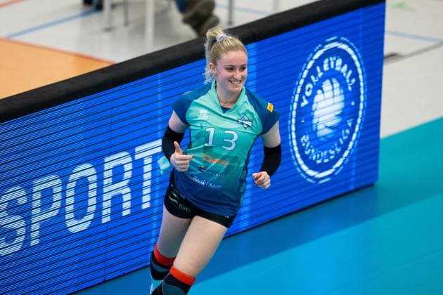 2 Bundesliga Women Pro Schwarz Weiss Erfurt vs SSC Freisen Erfurt 16 12 2023 Lena Zewe 13 SSC Freisen 2 Bundesliga Women Pro Schwarz Weiss Erfurt vs SSC Freisen Riethsporthalle Erfurt 16 12 2023 Copyright: xBEAUTIFULxSPORTS Duehringx