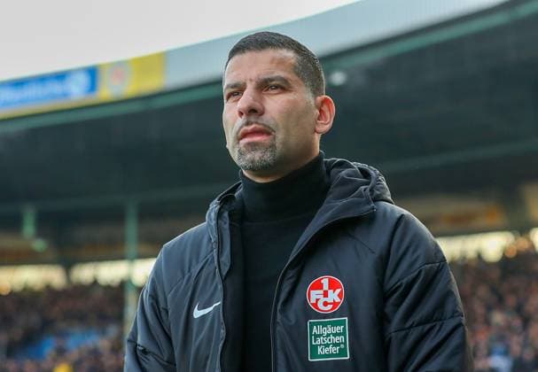 Braunschweig vs Kaiserslautern, 2 BL Braunschweig, 17 12 2023, FOOTBALL Eintracht Braunschweig vs 1 FC Kaiserslautern, 2 BL, Season 2023 24 Head coach Dimitrios Grammozis 1 FC Kaiserslautern Braunschweig