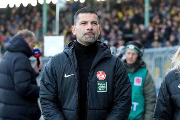 17 12 2023, xtgx, Soccer 2 Bundesliga, Eintracht Braunschweig 1 FC Kaiserslautern emspor, v l Coach Coach Dimitrios Grammozis 1 FC Kaiserslautern DFL DFB REGULATIONS PROHIBIT ANY USE OF PHOTOGRAPHS as IMAGE SEQUENCES and or QUASI VIDEO Braunschweig