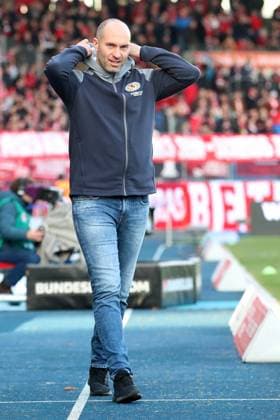 17 12 2023, xtgx, Soccer 2 Bundesliga, Eintracht Braunschweig 1 FC Kaiserslautern emspor, v l Coach Daniel Scherning Eintracht Braunschweig DFL DFB REGULATIONS PROHIBIT ANY USE OF PHOTOGRAPHS as IMAGE SEQUENCES and or QUASI VIDEO Braunschweig