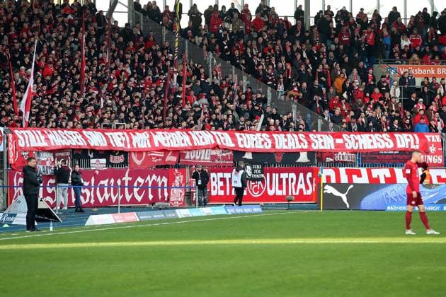 17 12 2023, xtgx, Soccer 2 Bundesliga, Eintracht Braunschweig 1 FC Kaiserslautern emspor, v l Fans 1 FC Kaiserslautern, Mood, Scarves, Ultras, Spectators, Shirts Protest Action Protest Action Boycott Mood Boycott Investors DFL Investor Deal Silence DFL DFB REGULATIONS PROHIBIT ANY USE OF PHOTOGRAPHS AS IMAGE SEQUENCES AND OR QUASI VIDEO Braunschweig