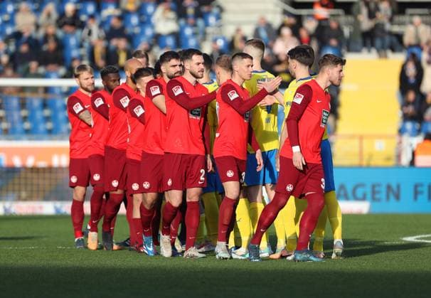 Braunschweig vs Kaiserslautern, 2 BL Braunschweig, 17 12 2023, FOOTBALL Eintracht Braunschweig vs 1 FC Kaiserslautern, 2 BL, Season 2023 24 1 FCK before the match Braunschweig
