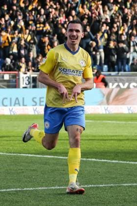 Goalscorer Rayan Philippe Eintracht Braunschweig,9 scores to 1 1 2 Soccer Bundesliga Season 2023 2024 Eintracht Braunschweig vs 1 FC Kaiserslautern at Eintracht Stadion in Braunschweig Action,Soccer,Man,Men,Germany,17 12 2023
