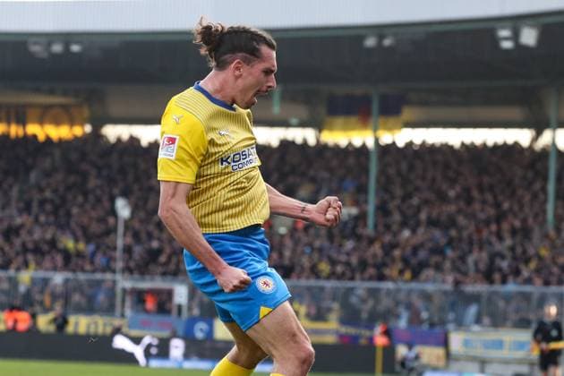 Goalscorer Rayan Philippe Eintracht Braunschweig,9 scores to 1 1 2 Soccer Bundesliga Season 2023 2024 Eintracht Braunschweig vs 1 FC Kaiserslautern at Eintracht Stadion in Braunschweig Action,Soccer,Man,Men,Germany,17 12 2023