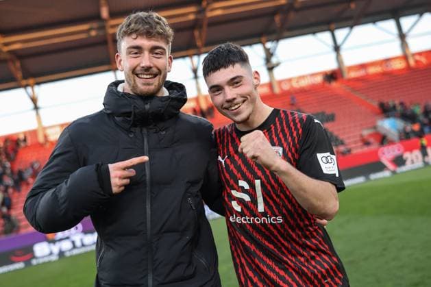 3 Liga FC Ingolstadt 04 SV Sandhausen Victory Jubilation Joy 4 0 Players thank the fans Goalkeeper Maurice Dehler 46, FCI Felix Keidel 43, FCI 3 Liga FC Ingolstadt 04 Season 2023 2024 SV Sandhausen