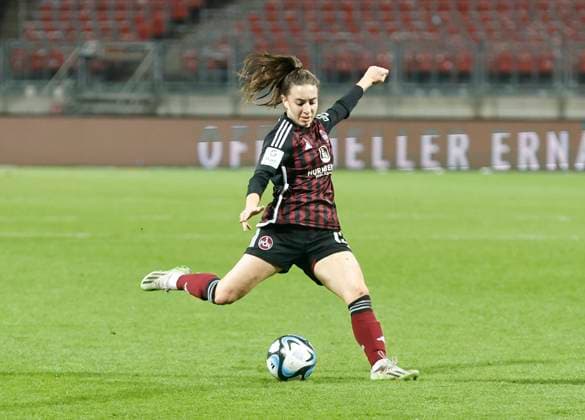 17 12 2023 Soccer Season 2023 2024 1 Women Soccer Bundesliga 10 Matchday 1 FC Nuremberg FCN Club FC Bayern Munich FCB Sportfoto Zink DaMa xdaxmax Rebekka Salfelder 15, 1 FC Nuremberg FCN with shot on goal