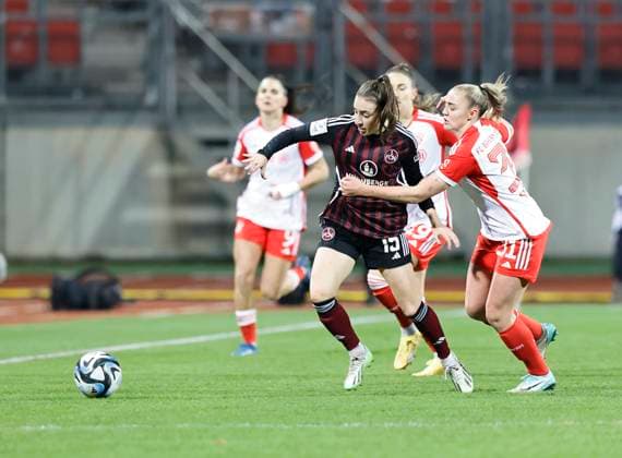 17 12 2023 Soccer Season 2023 2024 1 Womens Soccer Bundesliga 10 Matchday 1 FC Nuremberg FCN Club FC Bayern Munich FCB Sportfoto Zink DaMa xdaxmax Rebekka Salfelder 15, 1 FC Nuremberg FCN Georgia Stanway 31, FC Bayern Munich FCB