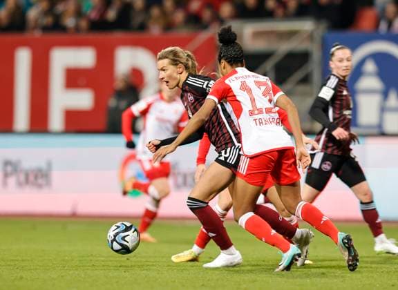 17 12 2023 Soccer Season 2023 2024 1 Womens Soccer Bundesliga 10 Matchday 1 FC Nuremberg FCN Club FC Bayern Munich FCB Sportfoto Zink DaMa xdaxmax Medina Desic 30, 1 FC Nuremberg FCN Tainara de Souza da Silva 13, FC Bayern Munich FCB
