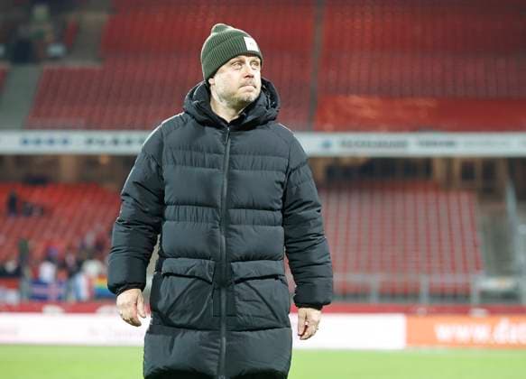 17 12 2023 Soccer Season 2023 2024 1 Women Soccer Bundesliga 10 Matchday 1 FC Nuremberg FCN Club FC Bayern Munich FCB Sportfoto Zink DaMa xdaxmax Alexander Straus Coach FC Bayern Munich FCB pensive