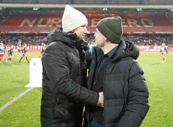 17 12 2023 Soccer Season 2023 2024 1 Womens Soccer Bundesliga 10 Matchday 1 FC Nuremberg FCN Club FC Bayern Munich FCB Sportfoto Zink DaMa xdaxmax Thomas Oostendorp Coach 1 FC Nuremberg FCN Alexander Straus Coach FC Bayern Munich FCB greet each other before the start of the match